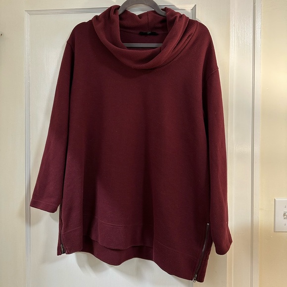 Jane and Delancey Sweaters - Maroon turtle neck long sleeve top